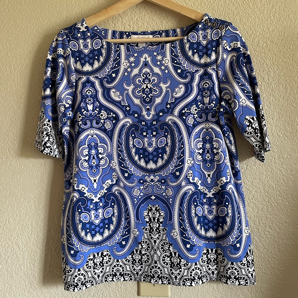 Multi-colored pattern short sleeve top, Size Petite Medium